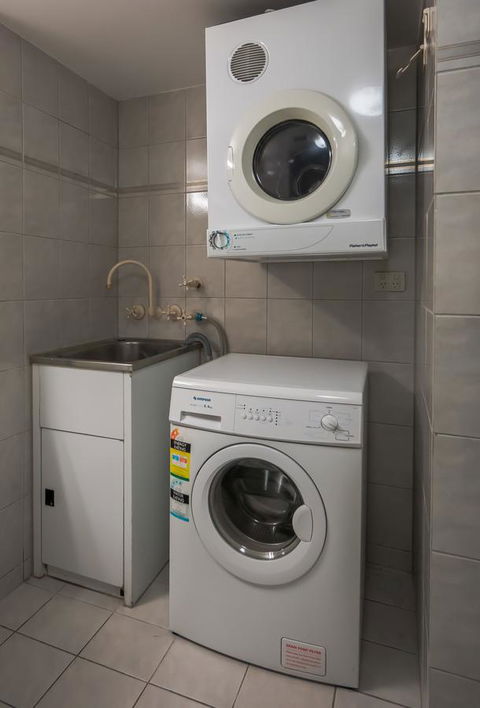 Surfers Hawaiian Holiday Apartments - Accommodation Brisbane 24