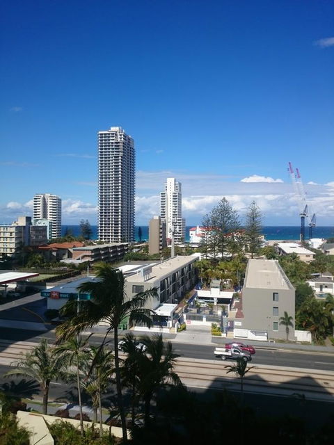 Surfers Hawaiian Holiday Apartments - Accommodation Brisbane 32