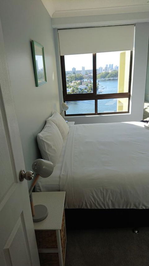 Surfers Hawaiian Holiday Apartments - Accommodation Brisbane 11
