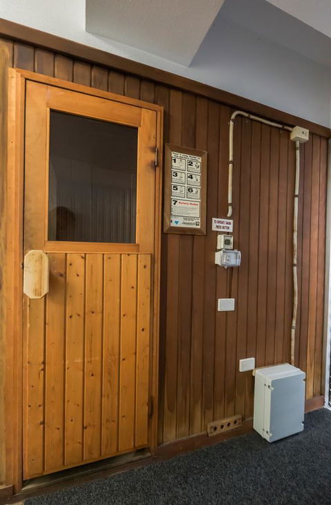 Surfers Hawaiian Holiday Apartments - Accommodation Brisbane 33