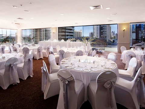 Sofitel Gold Coast Broadbeach - Accommodation Brisbane 36