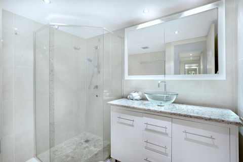 Genesis Apartments By Gold Coast Premium - Accommodation Brisbane 33