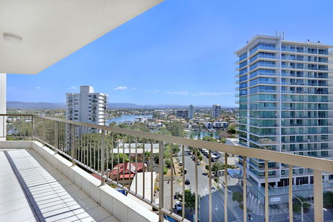 Genesis Apartments By Gold Coast Premium - Accommodation Brisbane 8