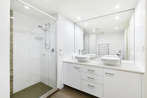 Surfers Century Oceanside Apartments - Accommodation Brisbane 9