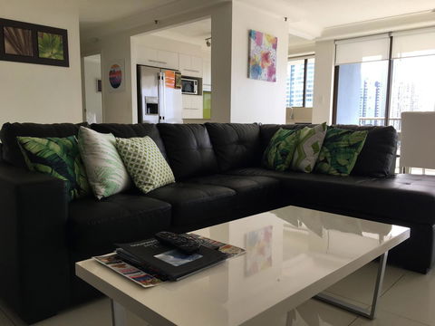 Surfers Century Oceanside Apartments - Accommodation Brisbane 26