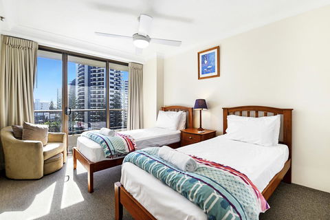 Surfers Century Oceanside Apartments - Accommodation Brisbane 7