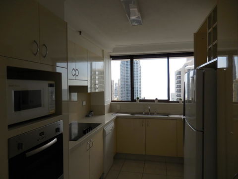 Surfers Century Oceanside Apartments - Accommodation Brisbane 42