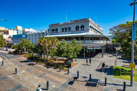 Hides Hotel - Accommodation Brisbane 2