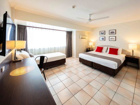 Hides Hotel - Accommodation Brisbane 1