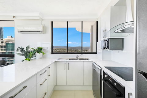 Beachcomber Holiday Apartment - Accommodation Brisbane 8
