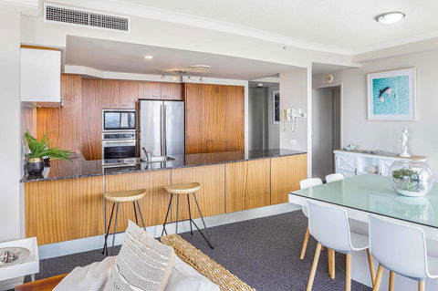 Holiday Holiday Chevron Renaissance Apartments - Accommodation Brisbane 8