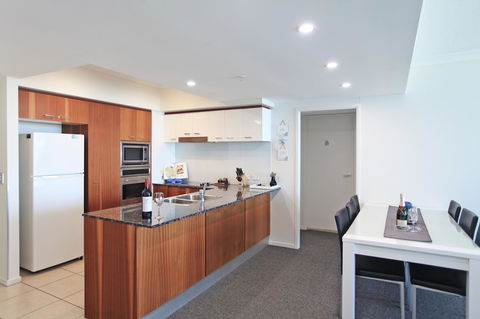Holiday Holiday Chevron Renaissance Apartments - Accommodation Brisbane 19