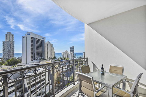 Holiday Holiday Chevron Renaissance Apartments - Accommodation Brisbane 22