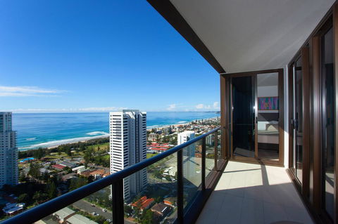 High Floor Ocean View Suites Broadbeach - Accommodation Brisbane 16