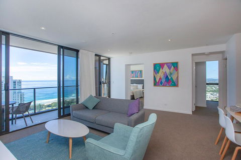 High Floor Ocean View Suites Broadbeach - Accommodation Brisbane 2