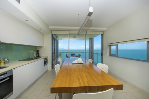 1 Bright Point Apartment 4201 - Accommodation Brisbane 2