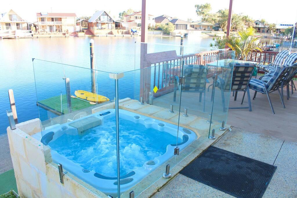 Nirimba WA Accommodation Brisbane