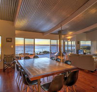 Waves - Accommodation Brisbane