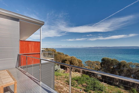 Whale Watcher 2 - Accommodation Brisbane 2