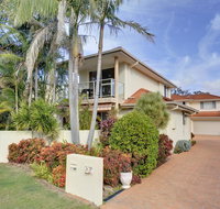 White Horses 7A Achilles Street - Accommodation Brisbane