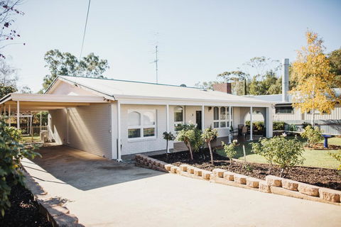 White On Wright Clare - Accommodation Brisbane 1