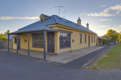 Whites Corner - Accommodation Brisbane 3