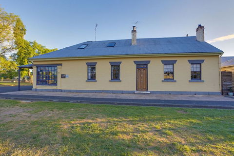 Whites Corner - Accommodation Brisbane 0