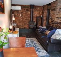 William Hunt's Retreat - Redwood Studio - Accommodation Brisbane