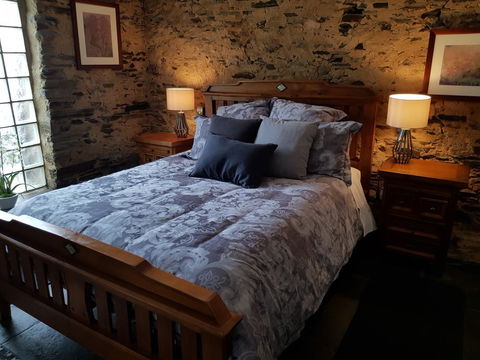 William Hunt's Retreat - Redwood Studio - Accommodation Brisbane 2