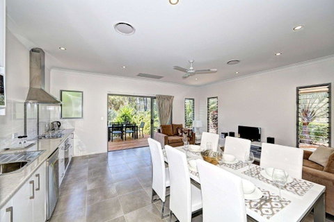 Woodgate Beach Houses - Accommodation Brisbane 2