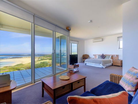 WYTONIA 3 PENTHOUSE - Accommodation Brisbane 0