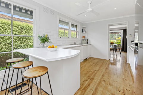 YIN-YANG - MOUNT ELIZA - Accommodation Brisbane 2