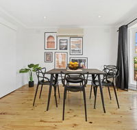 YIN-YANG - MOUNT ELIZA - Accommodation Brisbane