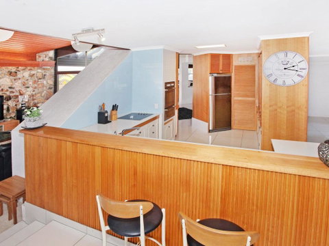 Yulunga 20 - 4 BDRM Canal Home With Pool - Accommodation Brisbane 3
