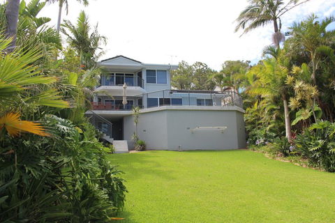 Zaffiro Beach House - Accommodation Brisbane 0