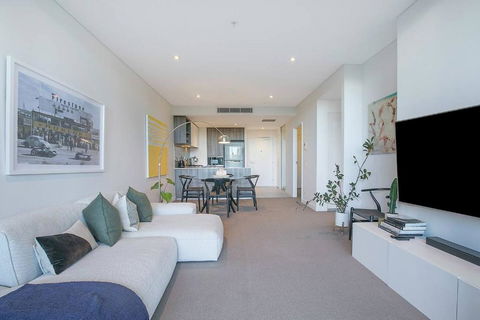 \'Urban Lushscape\' Hotel-Style Comfort In Newstead - Accommodation Brisbane 1