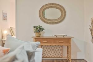 Currimundi Beach House - 1min To Currimundi Lake & Beach - Accommodation Brisbane 6