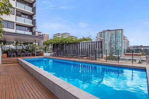 54Q Opposite Lush Park Playground, Portside 2BR FPKG - Accommodation Brisbane 0