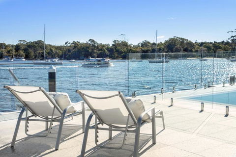 Affordable Riverfront, Pool, Private Pontoon - Accommodation Brisbane 1