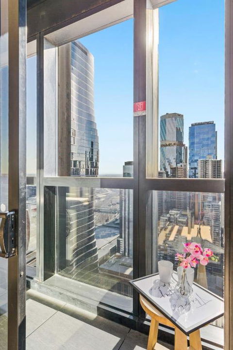 A 2BR Apt On Collins With City Views FREE Parking - Accommodation Brisbane 4