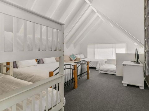 A La Plage - Accommodation Brisbane 1