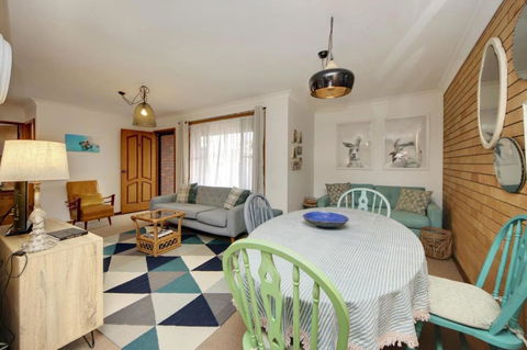A Little Getaway - 17 Lawson St SWR - Accommodation Brisbane 4