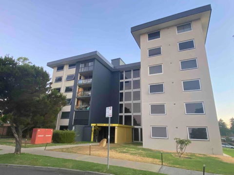 A Little Slice Of Fremantle One Bedroom Character Apartment - Accommodation Brisbane 3