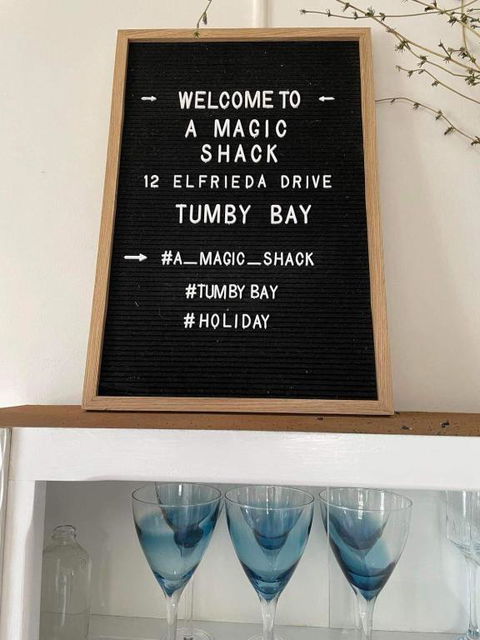 A Magic Shack - Relax, Recharge, Frolic & Fish - Accommodation Brisbane 1