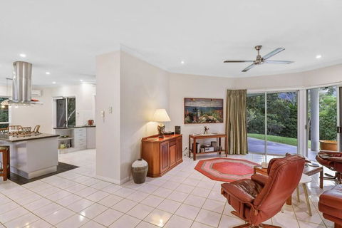 A Piece Of Tropical Paradise-Near Crystal Cascades - Accommodation Brisbane 4