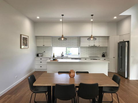 A Sanctuary At Denhams - Family & Pooch Friendly - Accommodation Brisbane 0