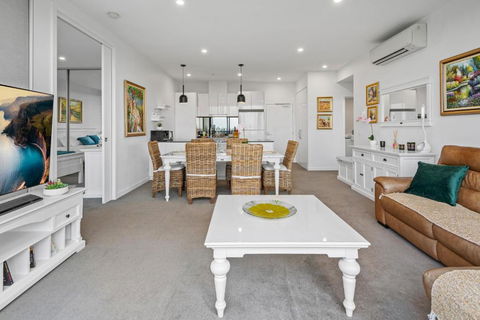A Taste Of Paradise In Inner City Suburbia - Accommodation Brisbane 2