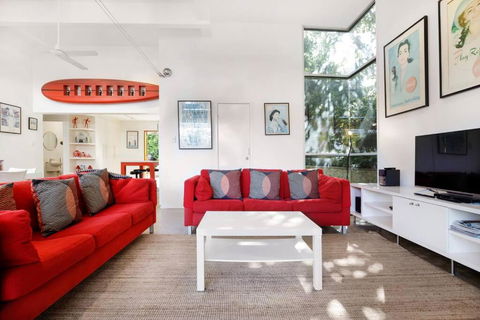 AAA Coke Shack - Accommodation Brisbane 3