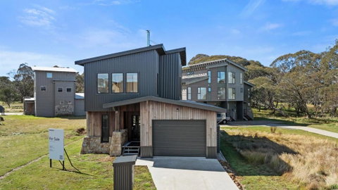About Time - Accommodation Brisbane 0