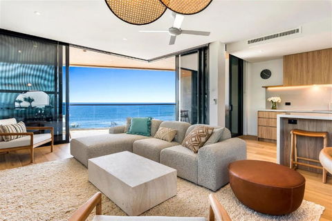 Absolute Beachfront Luxury Apartment - Accommodation Brisbane 0